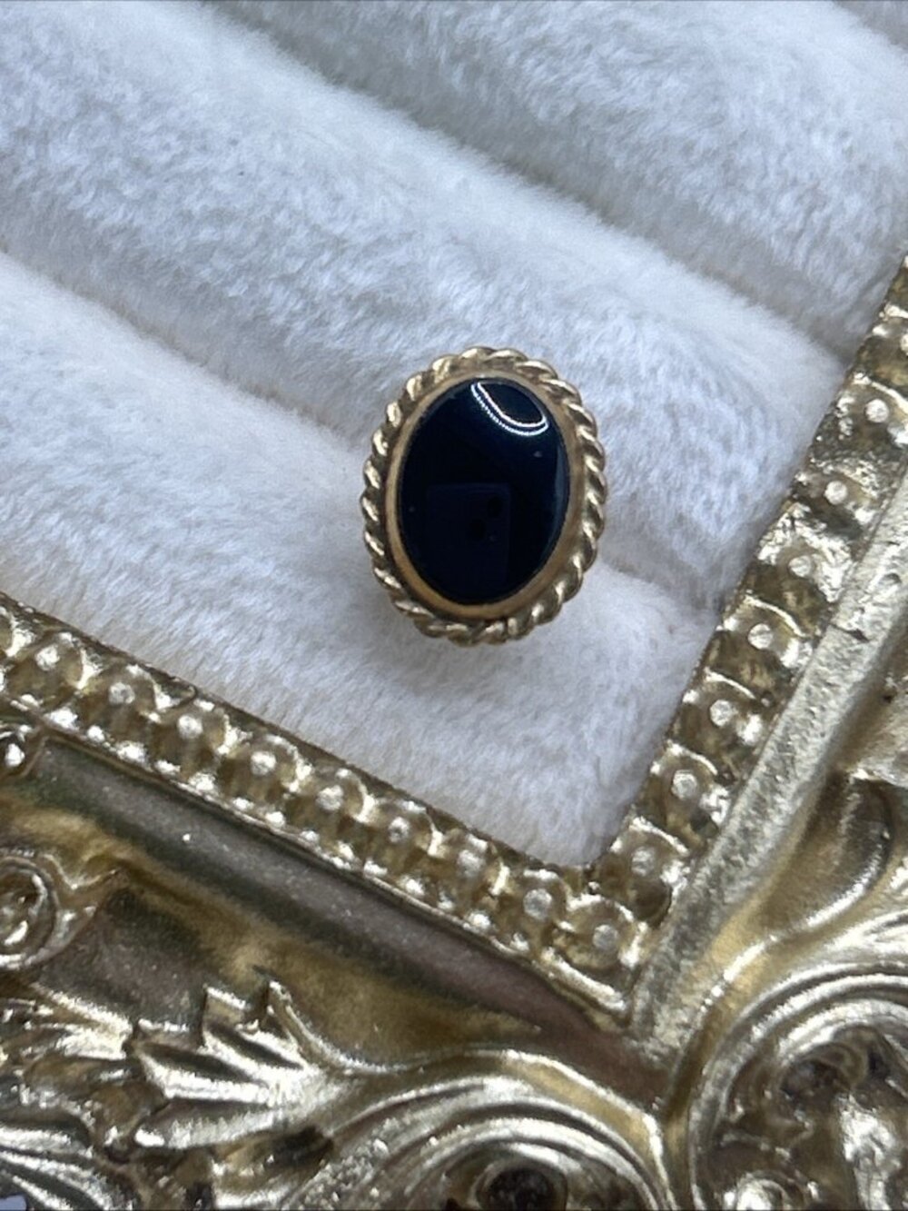 14k Gold Carla tie tack Black Onyx Oval Signed No Back Stunning
